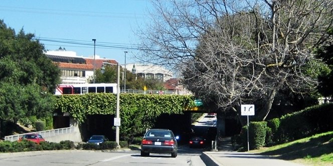 CLICK to continue: University Avenue